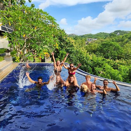 Bagus Ink Surf Camp Albergue Uluwatu Exterior foto