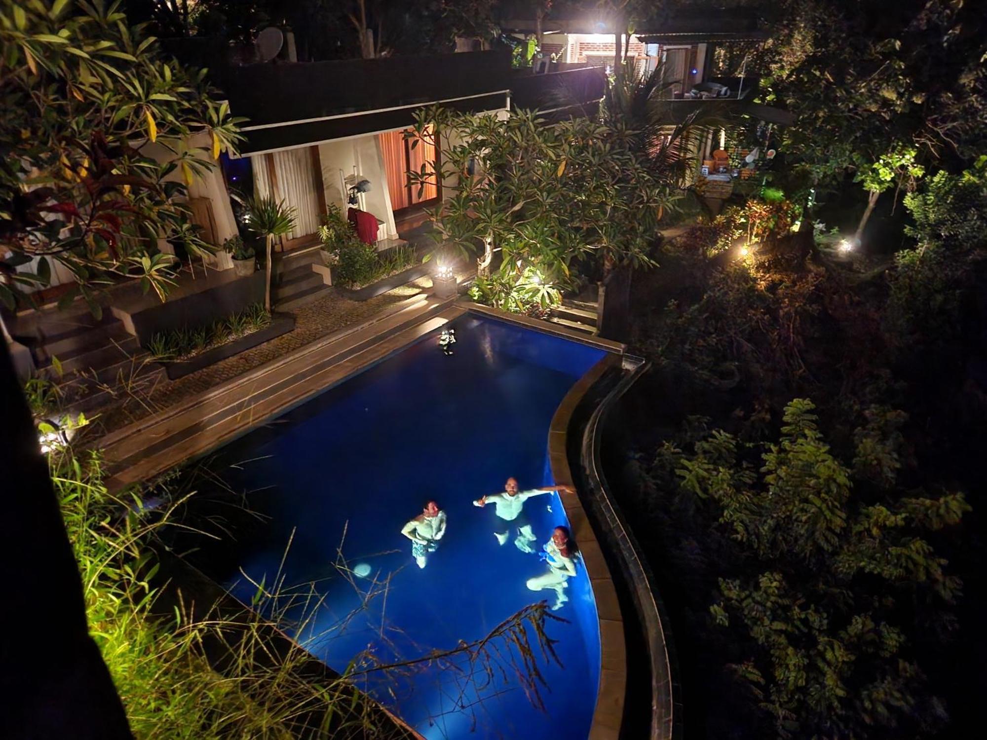 Bagus Ink Surf Camp Albergue Uluwatu Exterior foto